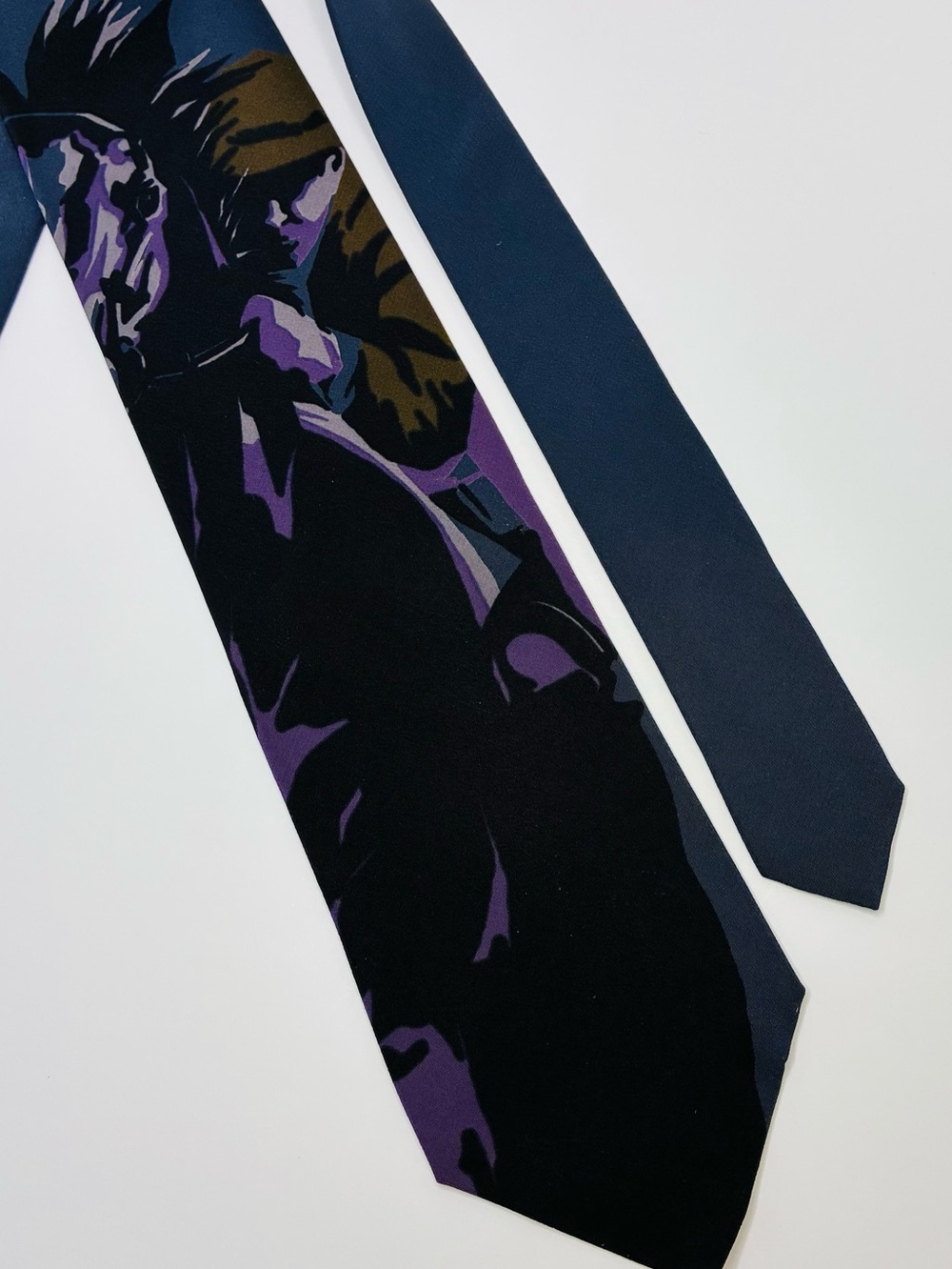 VTG  Buccelli Italy Silk Necktie Horse Racing Jockey NWOT Purple Black Retro 56”
